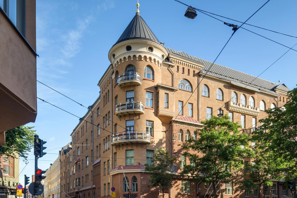 Bulevardi 11-julkisivusaneeraus