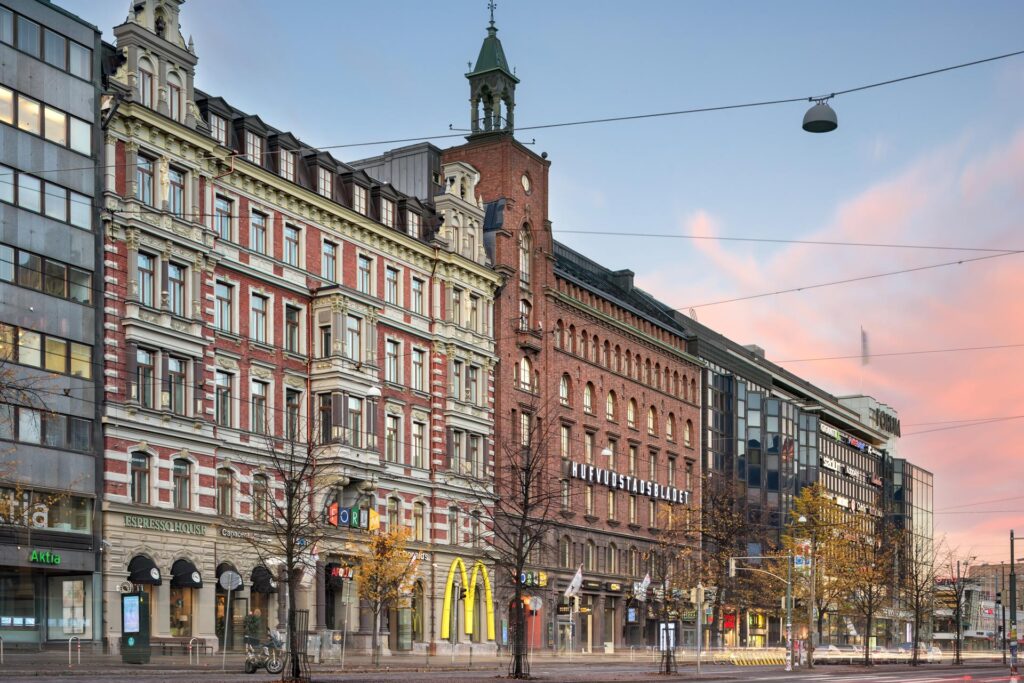 Mannerheimintie 16: Saneeraustyö