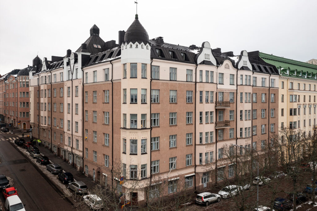 Merikatu 9 julkisivusaneeraus