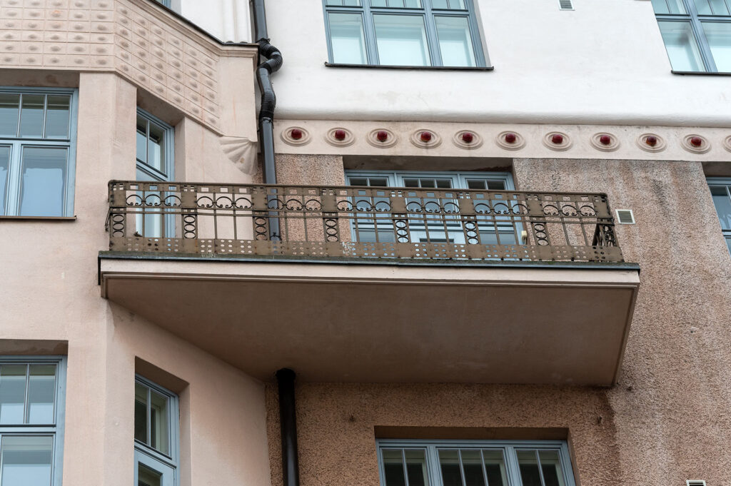 Merikatu 9 julkisivusaneeraus
