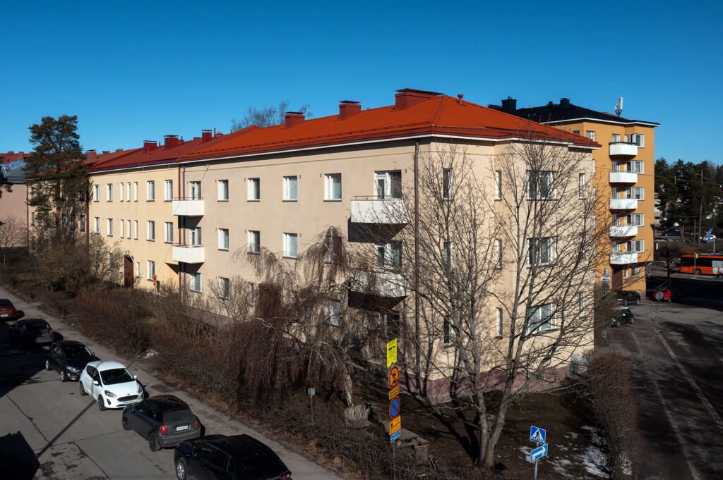 Pihlajatie 21 julkisivusaneeraustyö