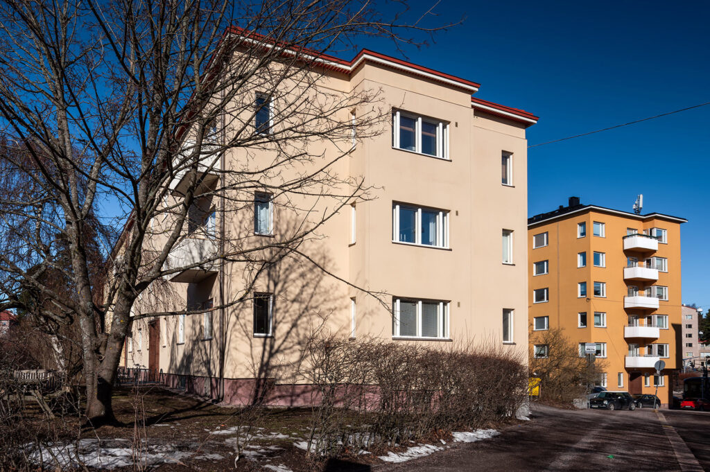 Pihlajatie 21 julkisivusaneeraustyö