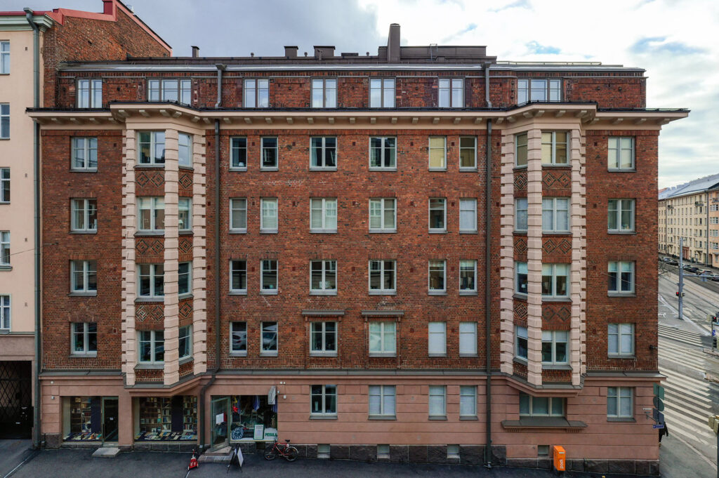 Runeberginkatu 39 saneeraus