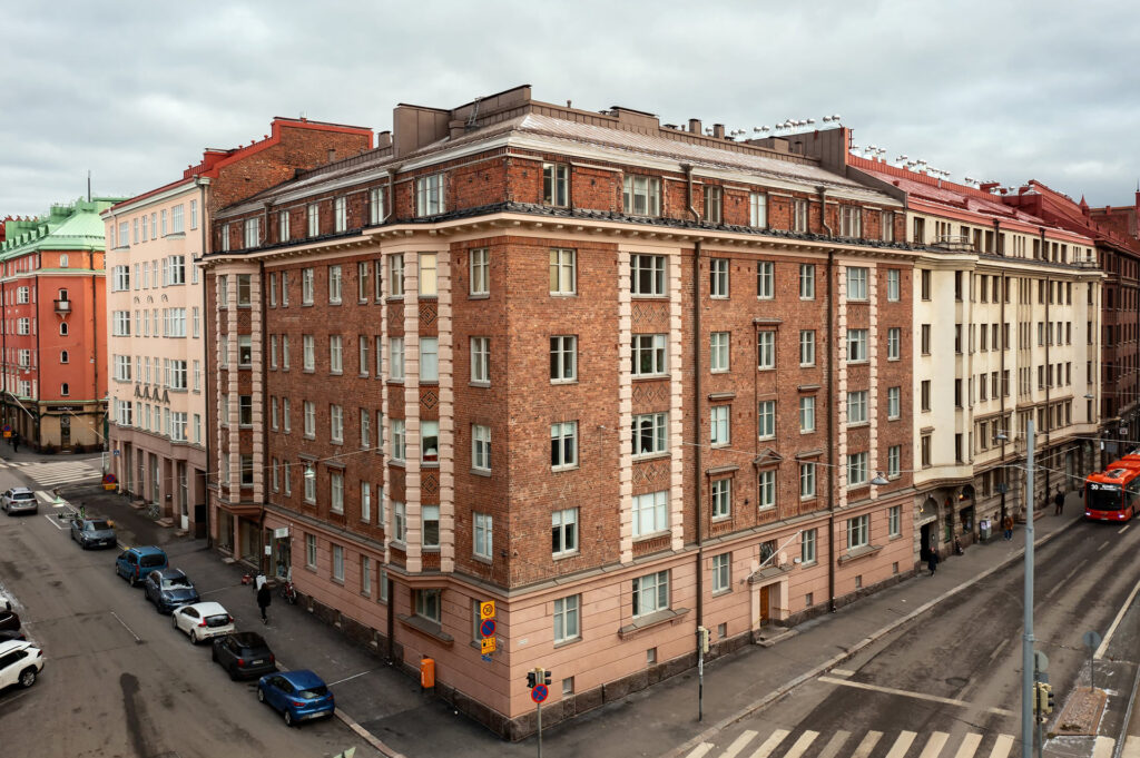 Runeberginkatu 39 saneeraus