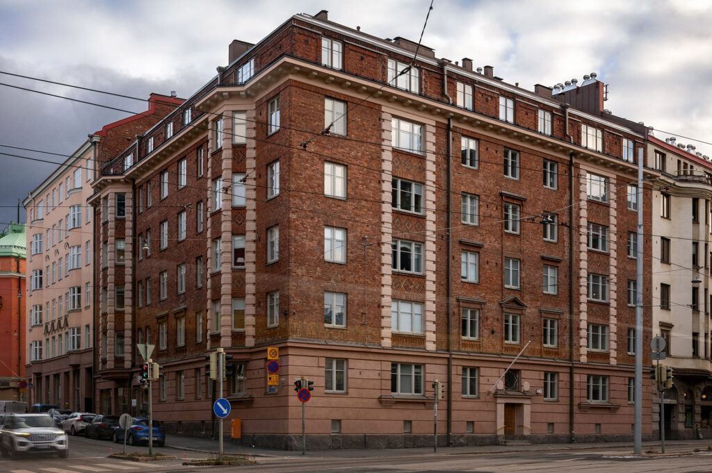 Runeberginkatu 39 saneeraus