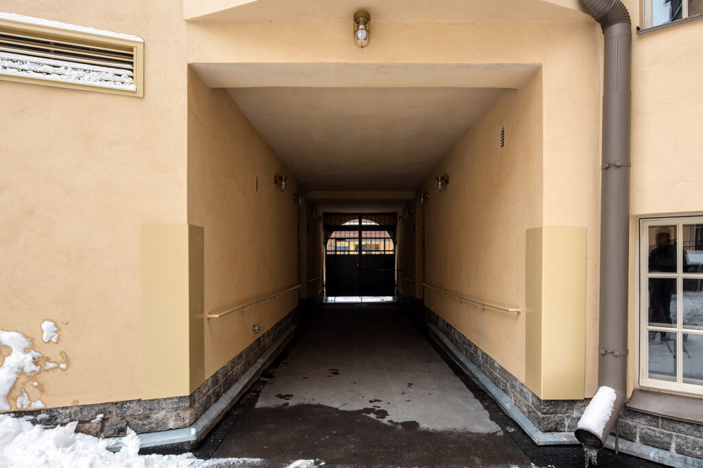 Runeberginkatu 6a julkisivusaneeraus