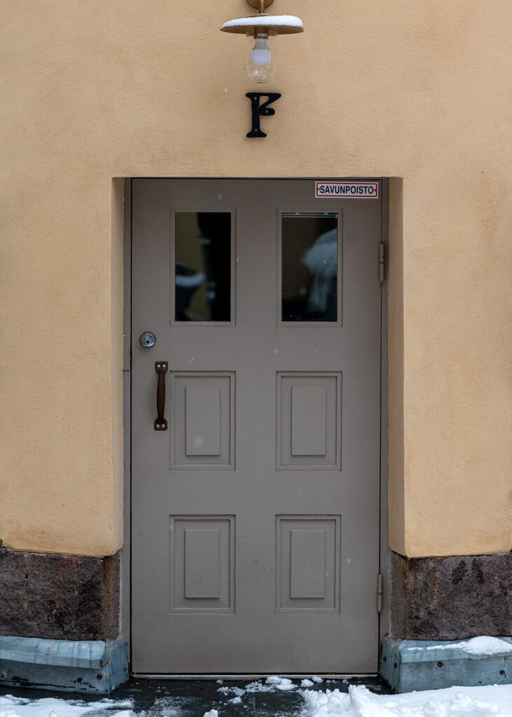Runeberginkatu 6a julkisivusaneeraus