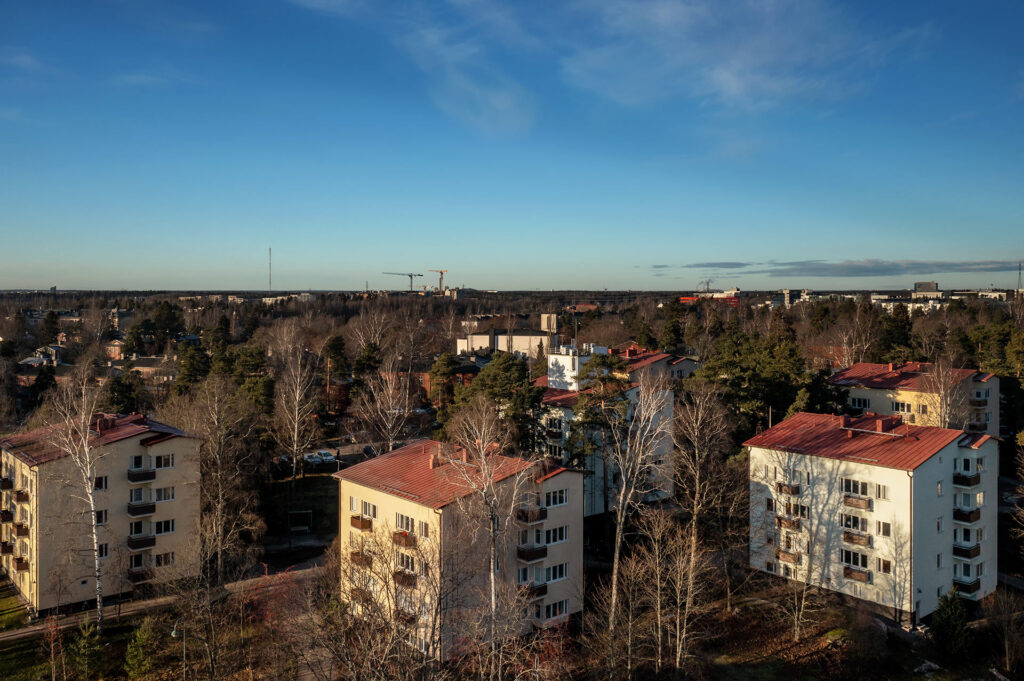 Untamontie 10 julkisivusaneeraus