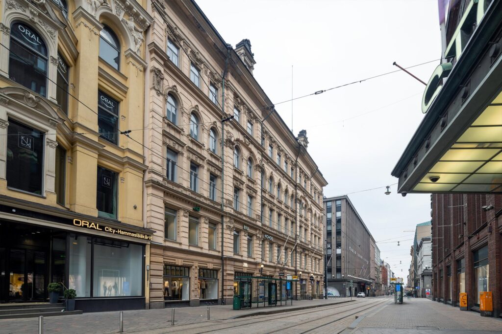 Aleksanterinkatu 19 julkisivusaneeraus