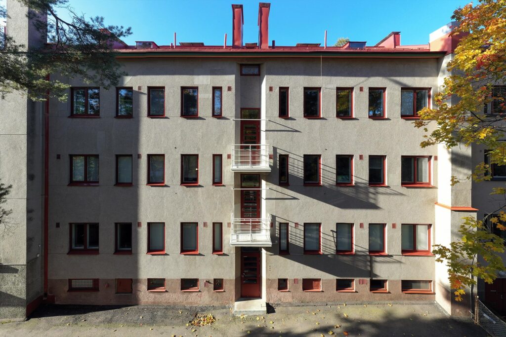 Jalavantie 3 parvekeremontti