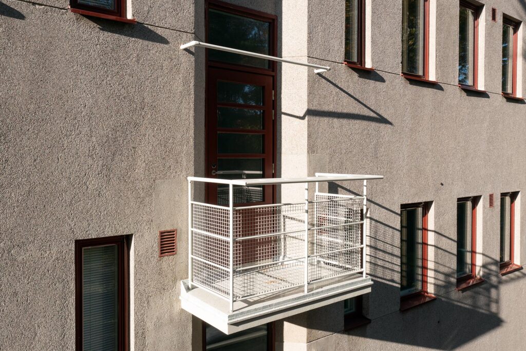 Jalavantie 3 parvekeremontti