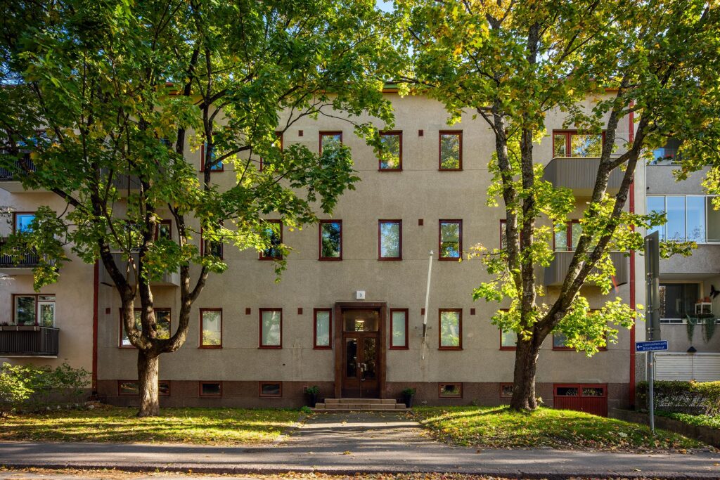 Jalavantie 3 parvekeremontti