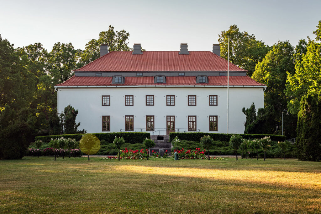 Kuninkaantie 43 saneeraus