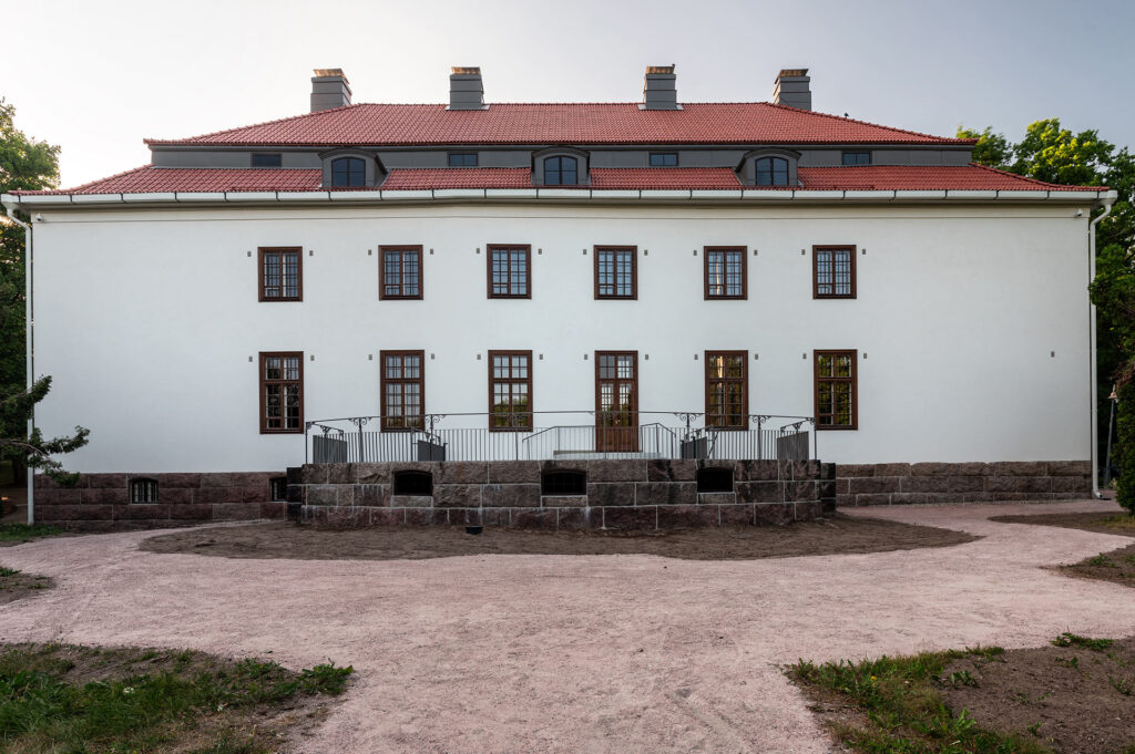 Kuninkaantie 43 saneeraus