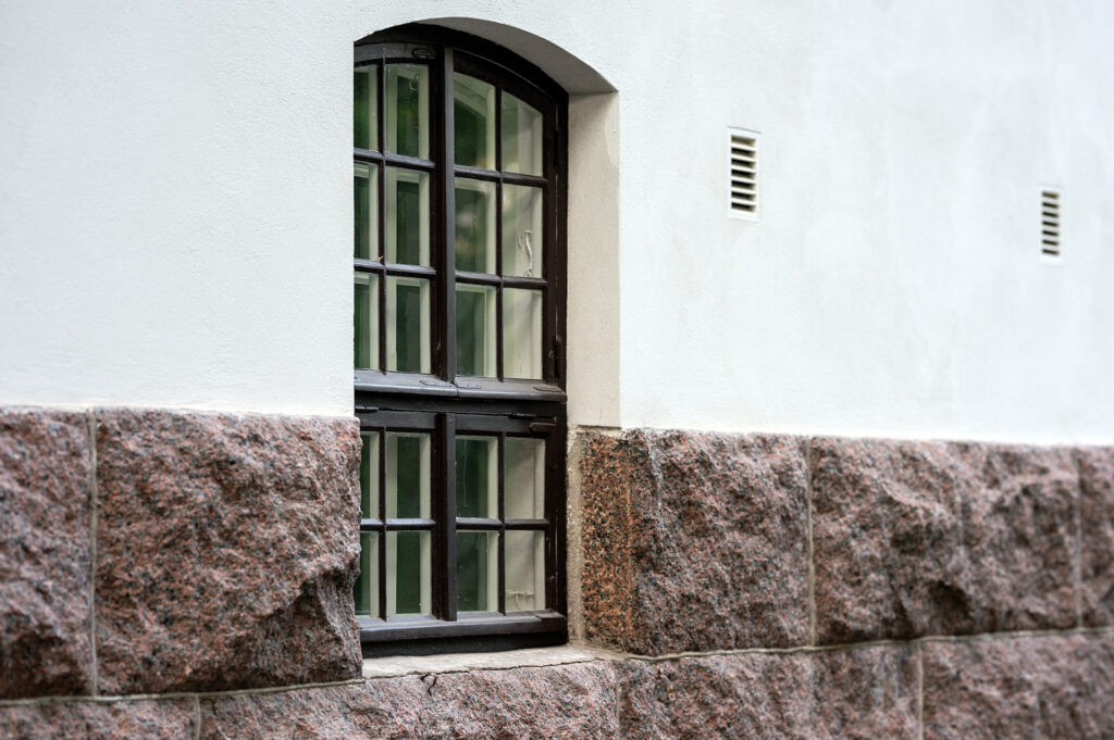 Kuninkaantie 43 saneeraus