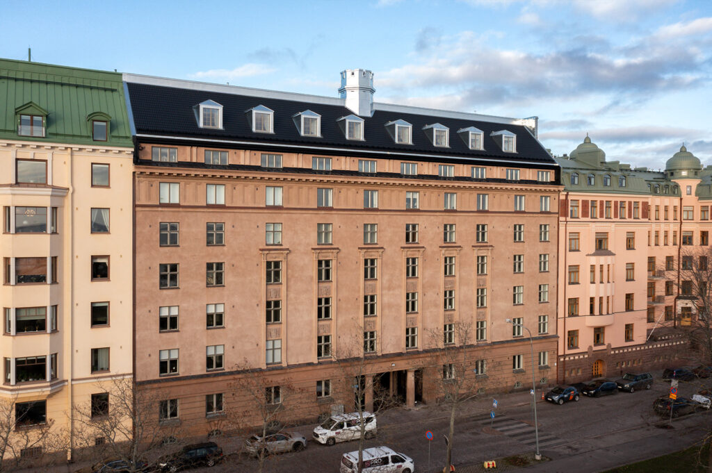Merikatu 5 julkisivusaneeraus