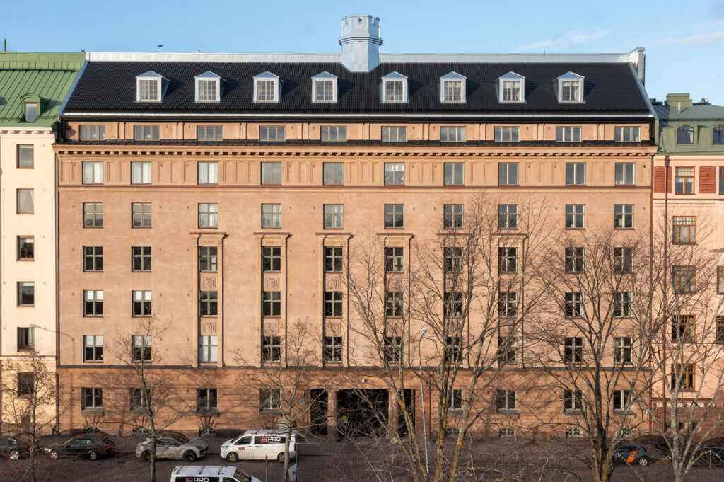 Merikatu 5 julkisivusaneeraus