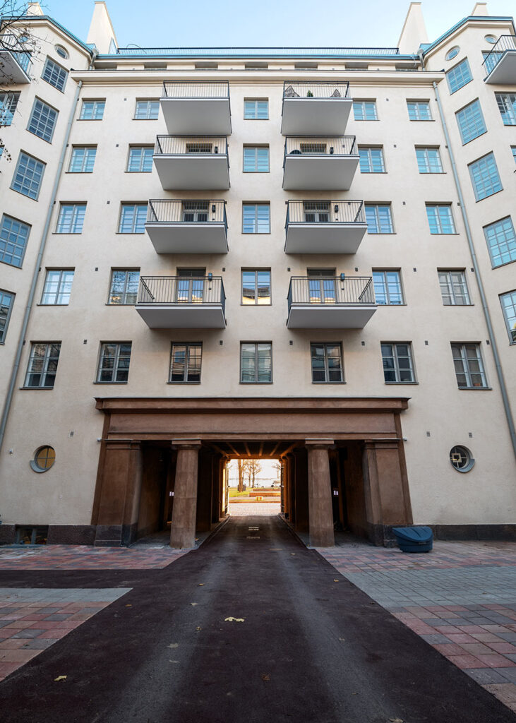 Merikatu 5 julkisivusaneeraus