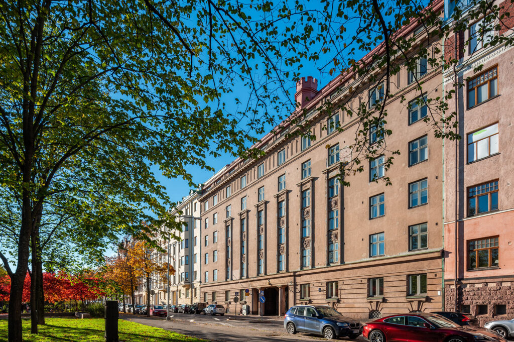 Merikatu 5 julkisivusaneeraus