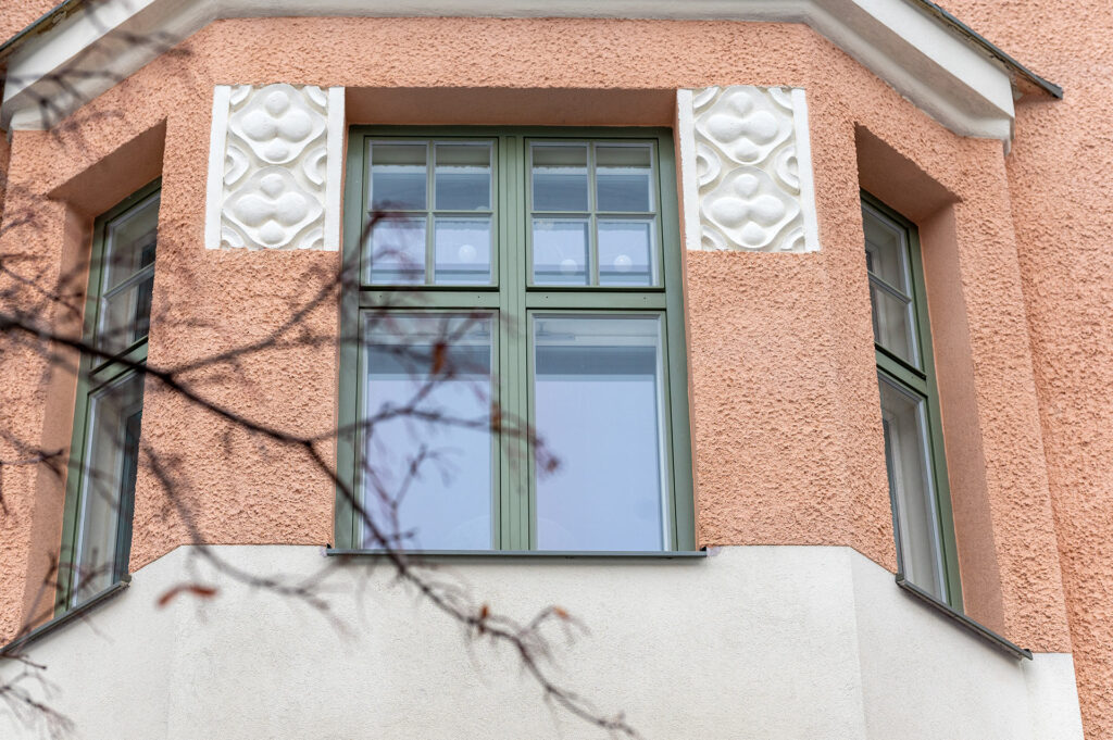 Pengerkatu 4, julkisivusaneeraus