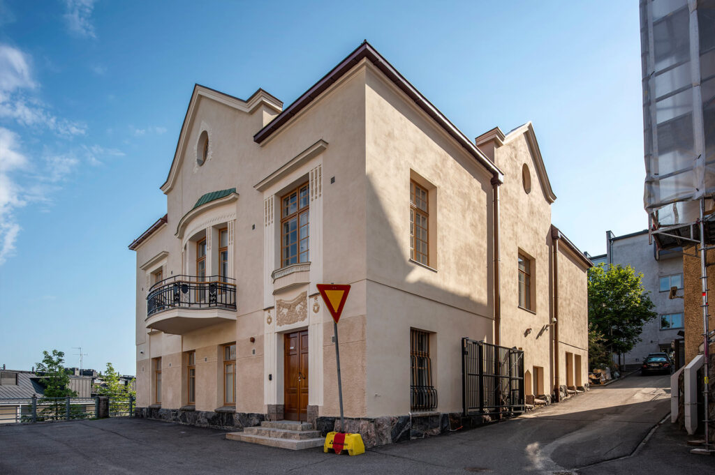 Siltavuorenpenger 7 julkisivusaneeraus