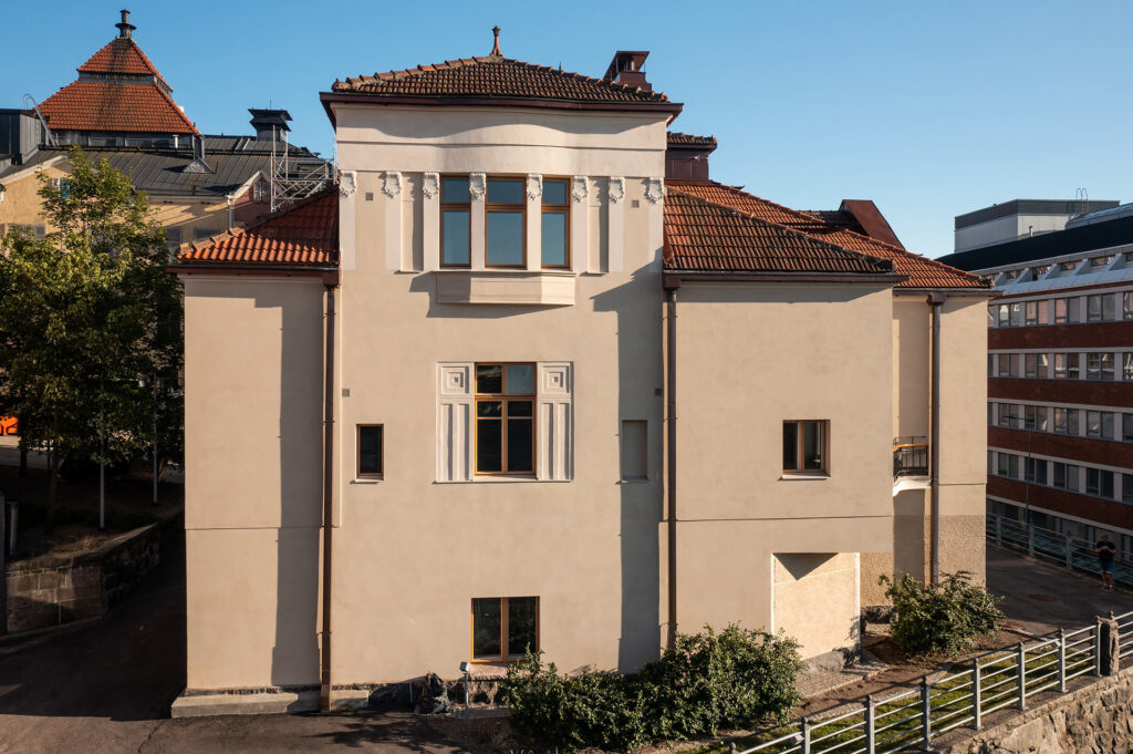 Siltavuorenpenger 7 julkisivusaneeraus