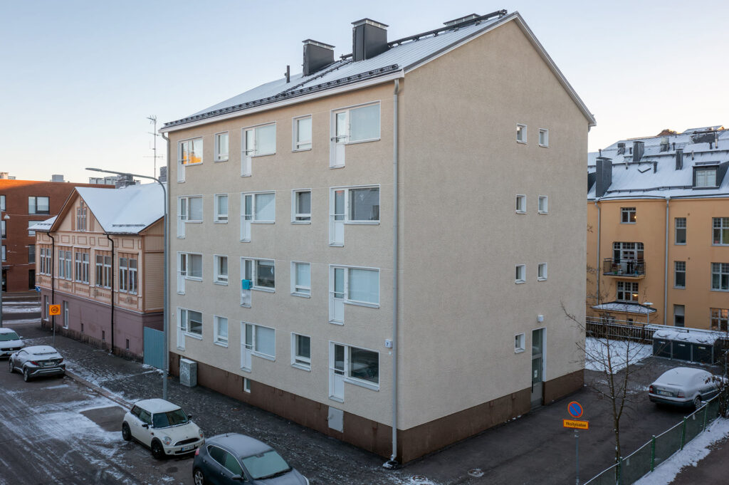 As Oy Siuntionkatu 7 julkisivusaneeraus