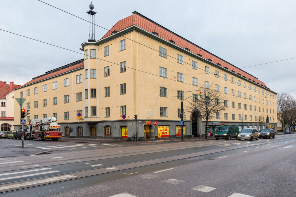 Sturenkatu 4 saneeraus