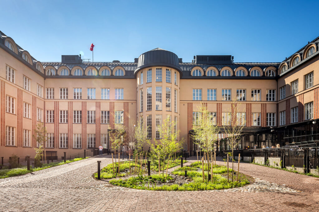 Vilhonkatu 13 julkisivusaneeraus