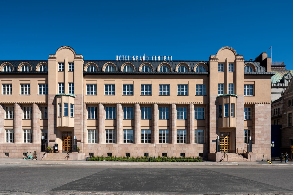 Vilhonkatu 13 julkisivusaneeraus