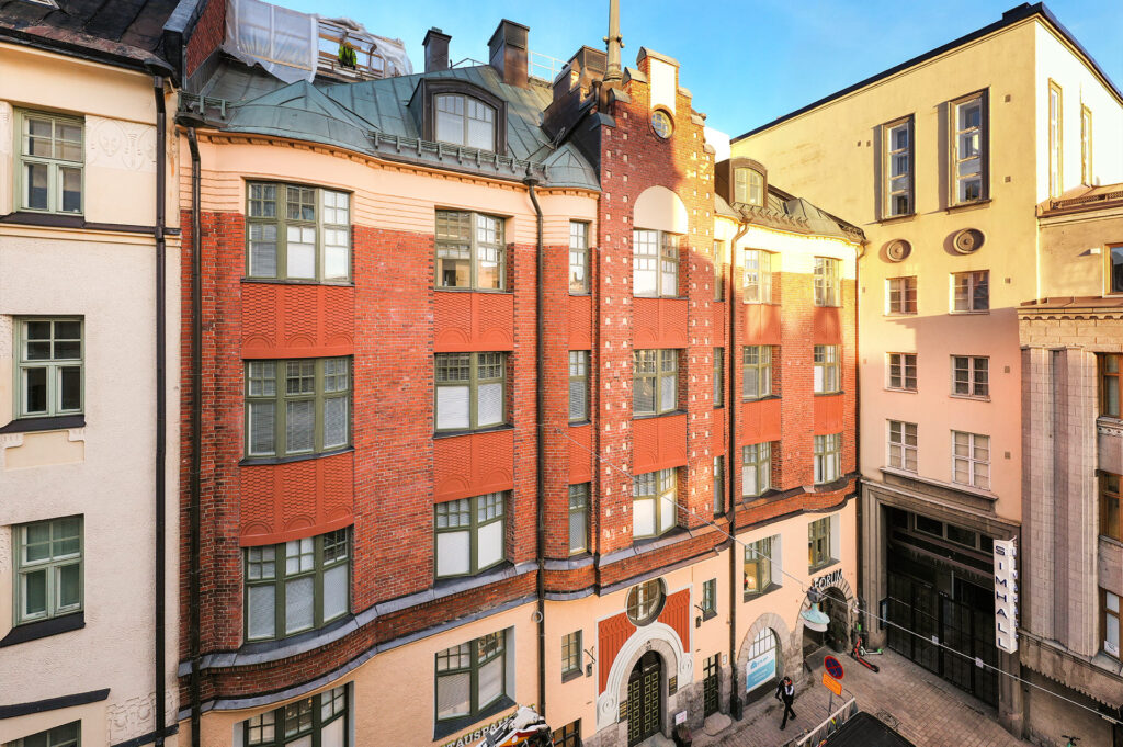 Yrjönkatu 23 julkisivusaneeraus